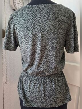 Lucky Brand Olive Green Leopard Print Short Sleeve Top